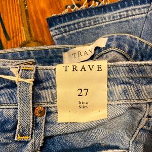 NWT- Women’s Trave Irina slim straight jeans